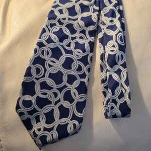 Guy Laroche Blue and Light Gray Patterned Men's Silk 58" Necktie Tie